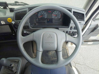 三菱ふそうファイター平ボディ増トン（6t・8t）[写真34]