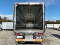 いすゞギガ冷蔵冷凍ウイング大型（10t）[写真10]