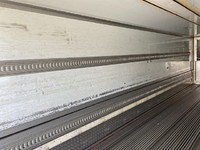 いすゞギガ冷蔵冷凍ウイング大型（10t）[写真11]