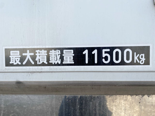 いすゞギガ冷蔵冷凍ウイング大型（10t）[写真16]