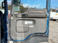 いすゞギガ冷蔵冷凍ウイング大型（10t）[写真30]