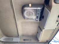 いすゞギガ冷蔵冷凍ウイング大型（10t）[写真33]