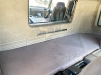 いすゞギガ冷蔵冷凍ウイング大型（10t）[写真34]