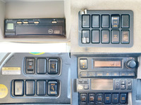 いすゞギガ冷蔵冷凍ウイング大型（10t）[写真37]