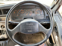 いすゞギガ冷蔵冷凍ウイング大型（10t）[写真38]