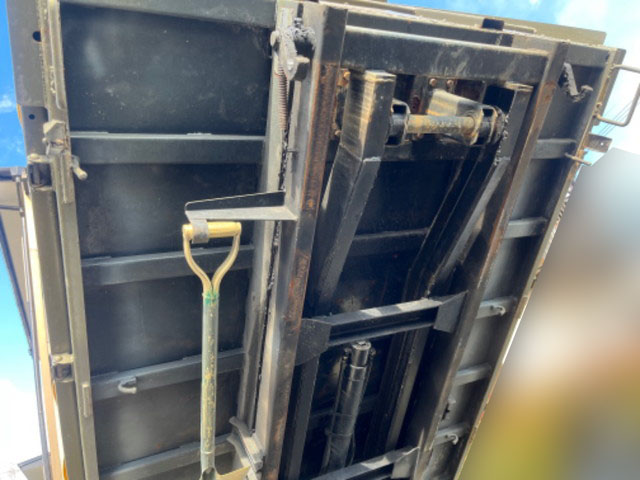 いすゞエルフローダーダンプ小型（2t・3t）[写真13]