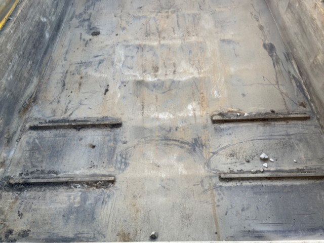 いすゞエルフローダーダンプ小型（2t・3t）[写真09]