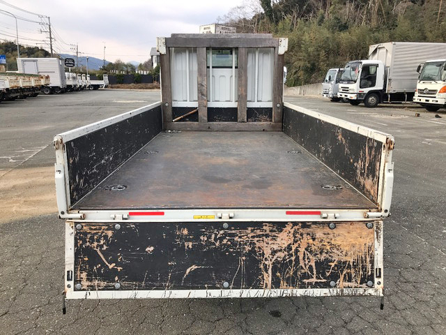 三菱ふそうキャンター平ボディ小型（2t・3t）[写真10]