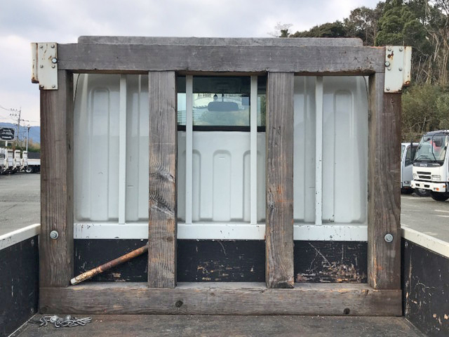 三菱ふそうキャンター平ボディ小型（2t・3t）[写真12]