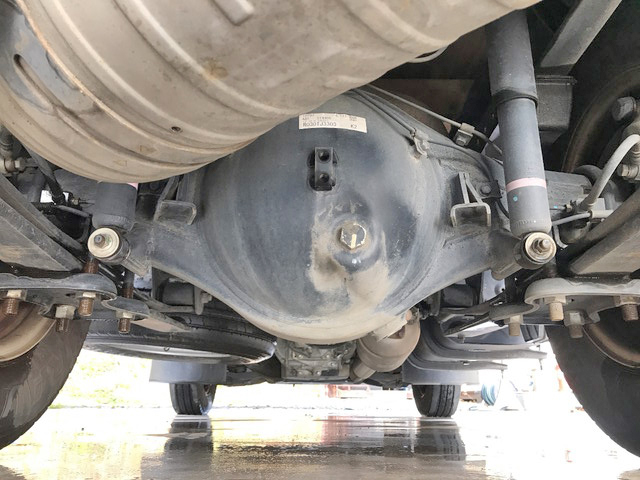 三菱ふそうキャンター平ボディ小型（2t・3t）[写真23]