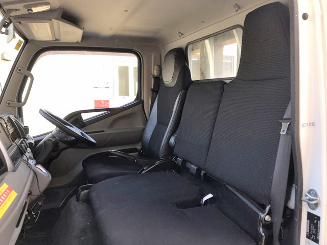 三菱ふそうキャンター平ボディ小型（2t・3t）[写真31]