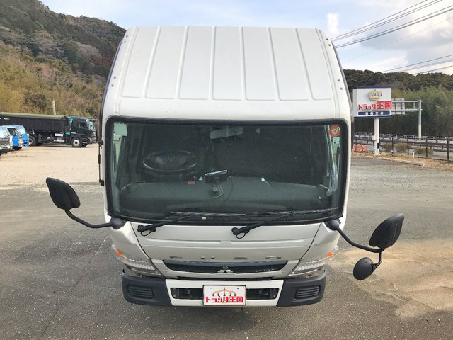 三菱ふそうキャンター平ボディ小型（2t・3t）[写真08]