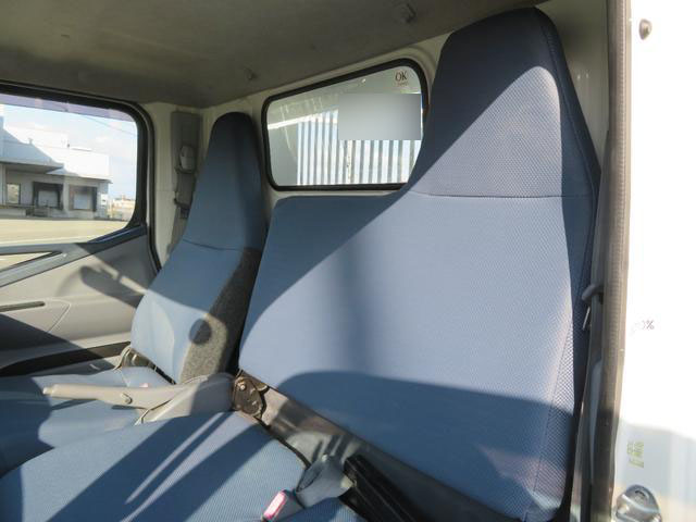 三菱ふそうキャンターダンプ小型（2t・3t）[写真13]