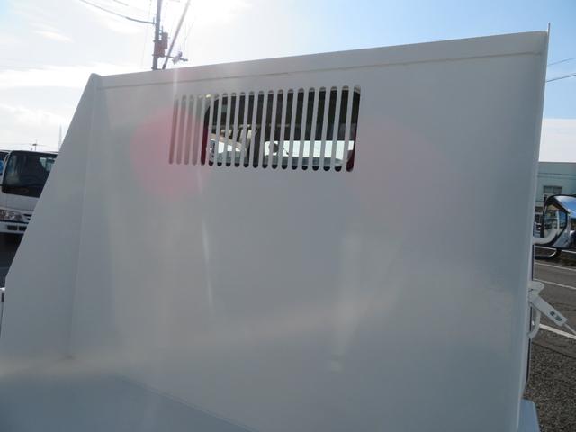 三菱ふそうキャンターダンプ小型（2t・3t）[写真18]