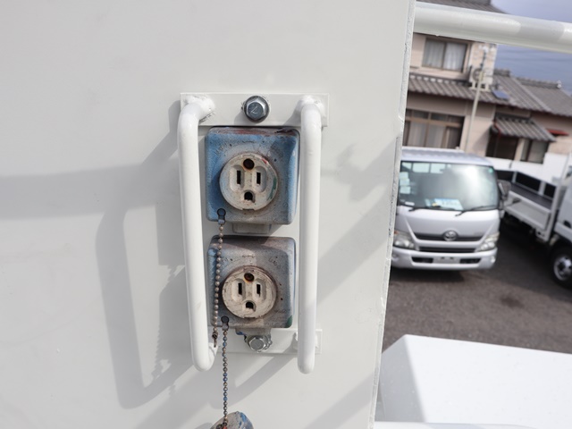 日野デュトロ高所作業車小型（2t・3t）[写真16]