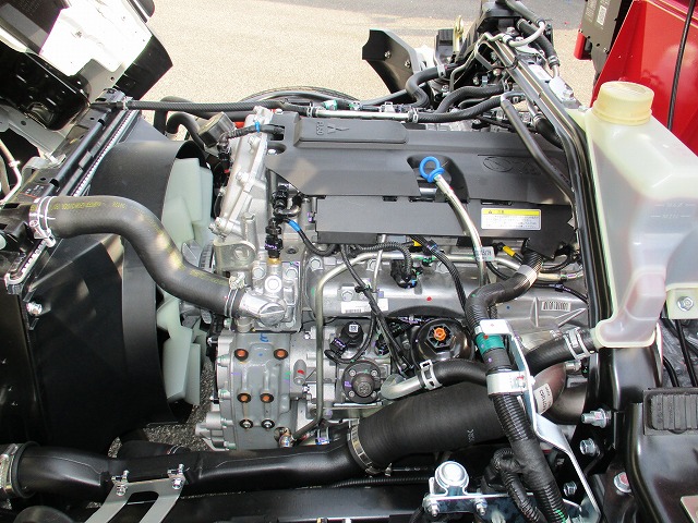 三菱ふそうキャンタークレーン4段小型（2t・3t）[写真12]