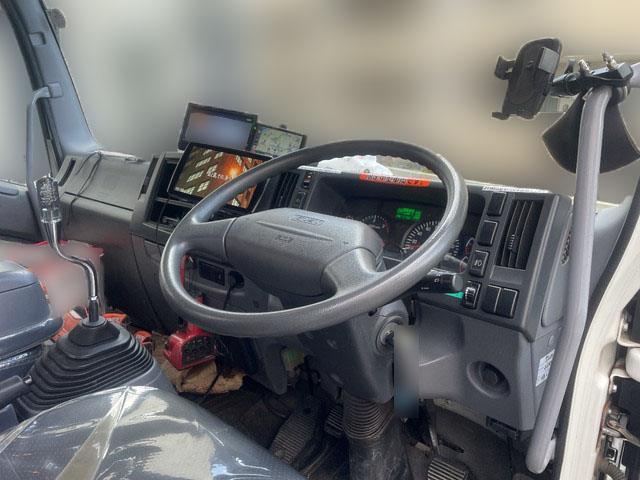 いすゞフォワードユニック4段中型（4t）[写真29]