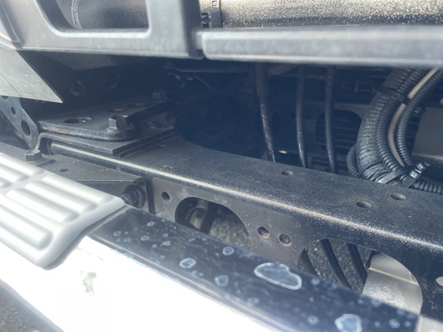 いすゞフォワードユニック4段中型（4t）[写真08]