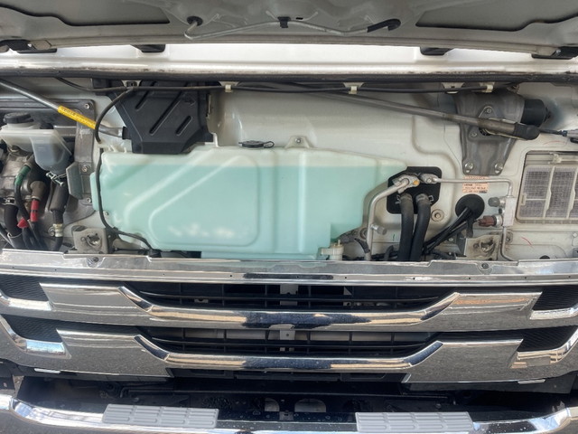 いすゞフォワードユニック4段中型（4t）[写真09]