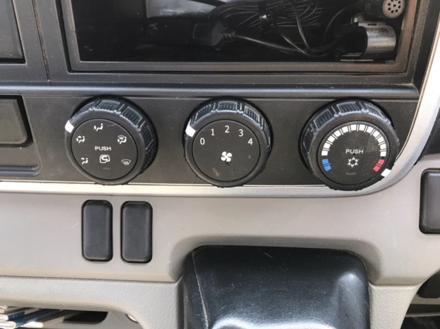 三菱ふそうキャンターダンプ小型（2t・3t）[写真25]