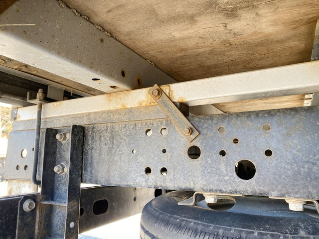 日野デュトロ平ボディ小型（2t・3t）[写真17]