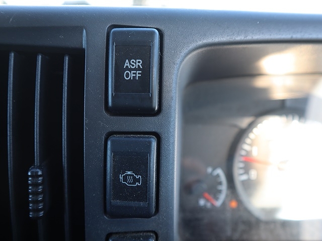 いすゞエルフ幌ウイング小型（2t・3t）[写真36]