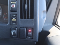 いすゞエルフ幌ウイング小型（2t・3t）[写真37]