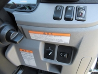 三菱ふそうキャンターアルミウイング小型（2t・3t）[写真10]