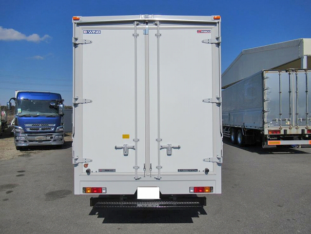 三菱ふそうキャンターアルミウイング小型（2t・3t）[写真02]