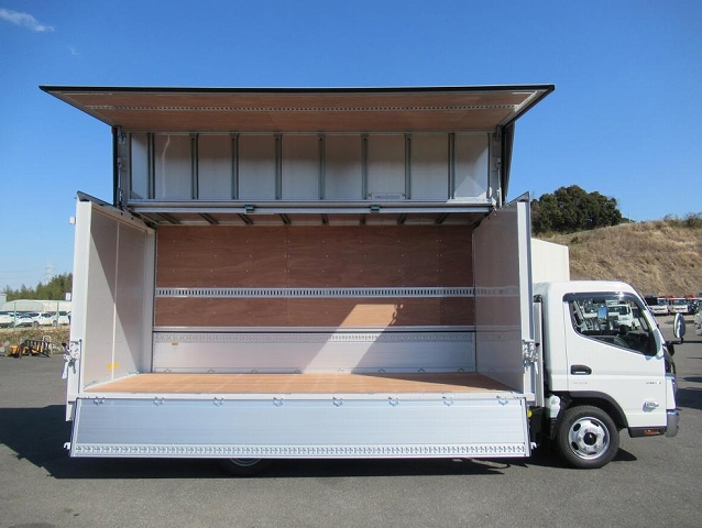 三菱ふそうキャンターアルミウイング小型（2t・3t）[写真20]