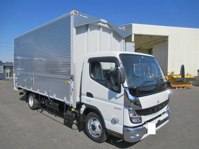 三菱ふそうキャンターアルミウイング小型（2t・3t）[写真03]