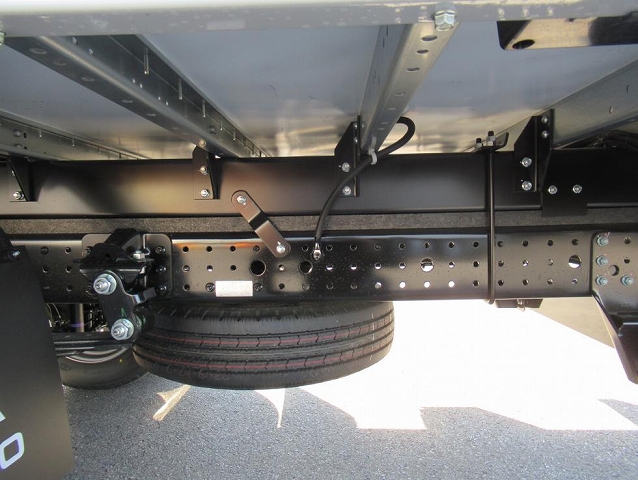 三菱ふそうキャンターアルミウイング小型（2t・3t）[写真34]