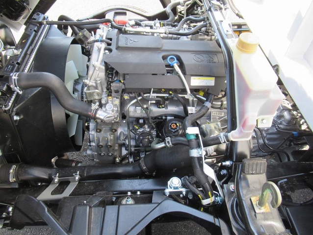 三菱ふそうキャンターアルミウイング小型（2t・3t）[写真39]