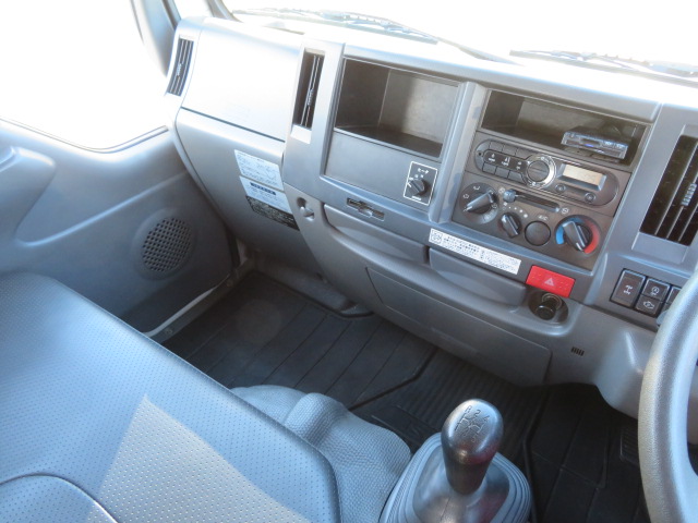 いすゞエルフダブルキャブ（Wキャブ）小型（2t・3t）[写真13]