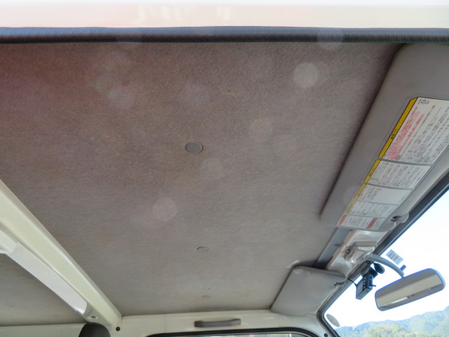 いすゞエルフダブルキャブ（Wキャブ）小型（2t・3t）[写真23]