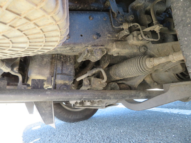 いすゞエルフダブルキャブ（Wキャブ）小型（2t・3t）[写真35]