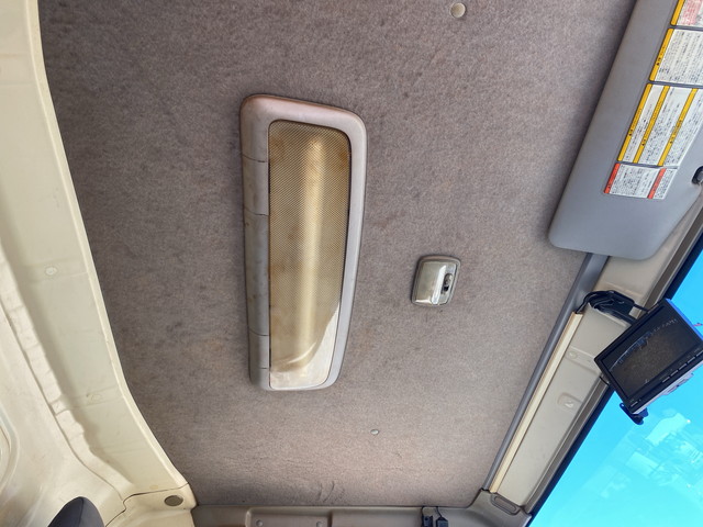 いすゞエルフ冷凍車（冷蔵車）小型（2t・3t）[写真29]