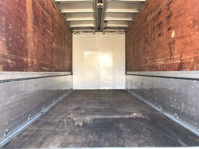 三菱ふそうキャンターアルミウイング小型（2t・3t）[写真10]