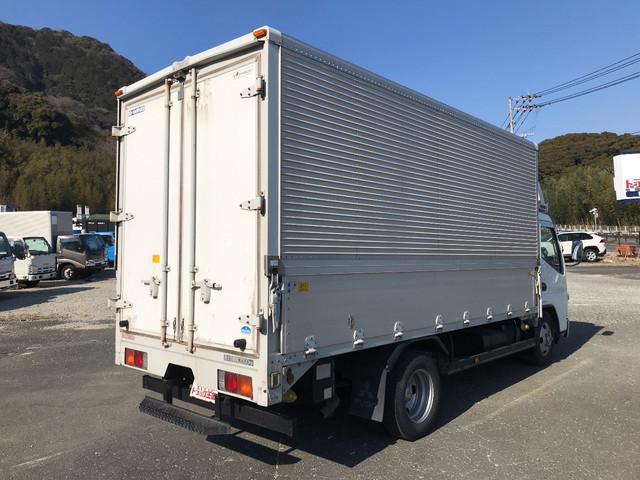 三菱ふそうキャンターアルミウイング小型（2t・3t）[写真02]