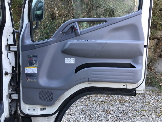 三菱ふそうキャンターアルミウイング小型（2t・3t）[写真27]