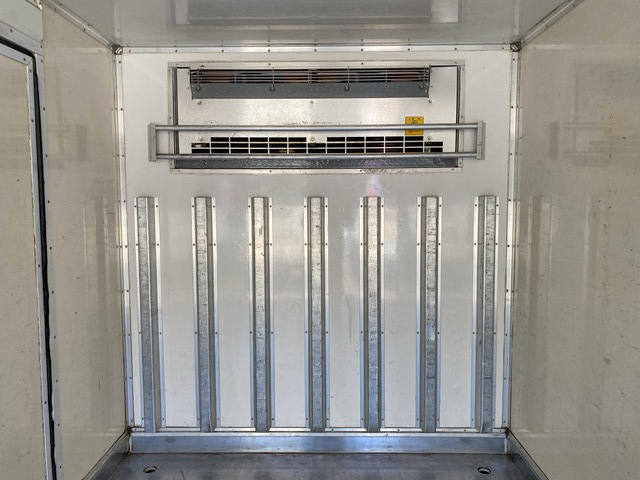 三菱ふそうキャンター冷凍車（冷蔵車）小型（2t・3t）[写真15]