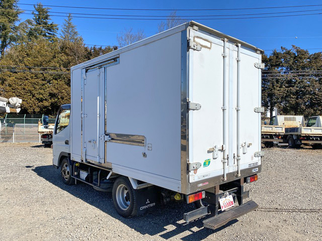 三菱ふそうキャンター冷凍車（冷蔵車）小型（2t・3t）[写真04]