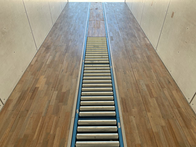 三菱ふそうファイターアルミバン中型（4t）[写真15]