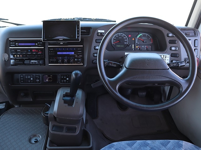 三菱ふそうローザマイクロバス[写真22]