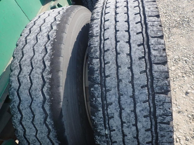 その他のメーカーその他の車種トレーラー（セミトレーラー）大型（10t）[写真32]