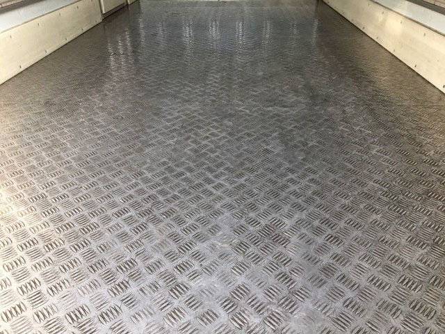 日野デュトロ冷凍車（冷蔵車）小型（2t・3t）[写真16]