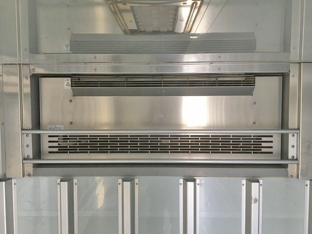 日野デュトロ冷凍車（冷蔵車）小型（2t・3t）[写真17]