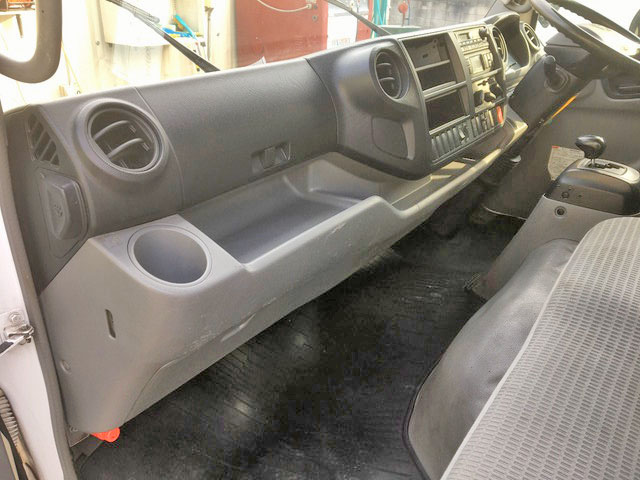 日野デュトロ冷凍車（冷蔵車）小型（2t・3t）[写真31]