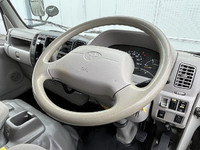 トヨタトヨエース幌ウイング小型（2t・3t）[写真28]