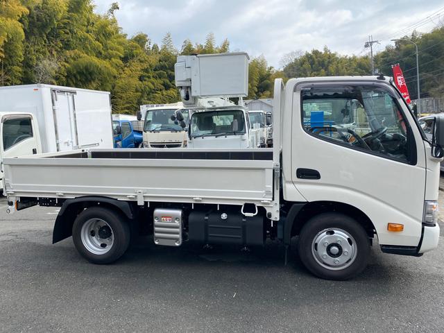 日野デュトロ平ボディ小型（2t・3t）[写真06]